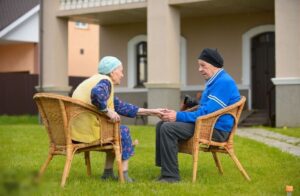 Как выбрать дом престарелых для больных деменцией?
